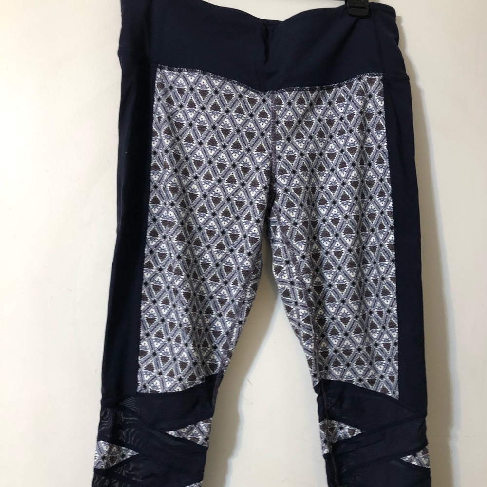 Athleta Navy and White crop legging